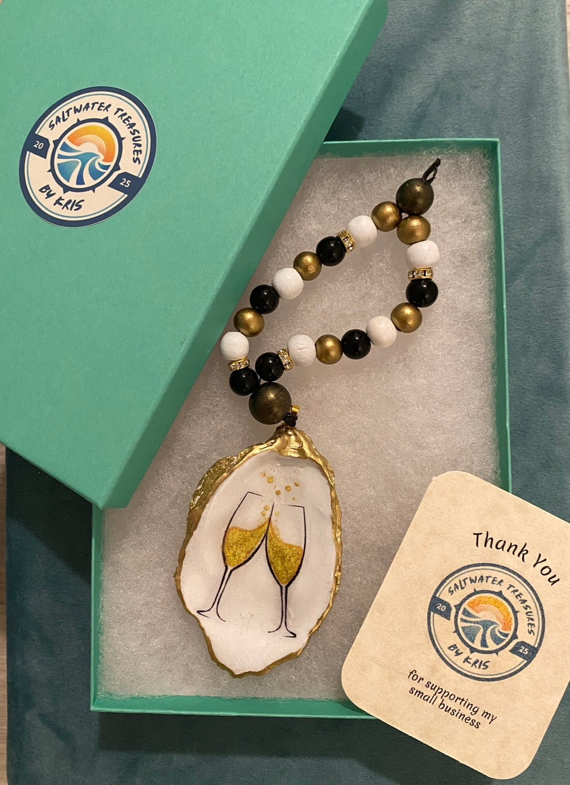 Wine bottle charm Toasting wine glasses