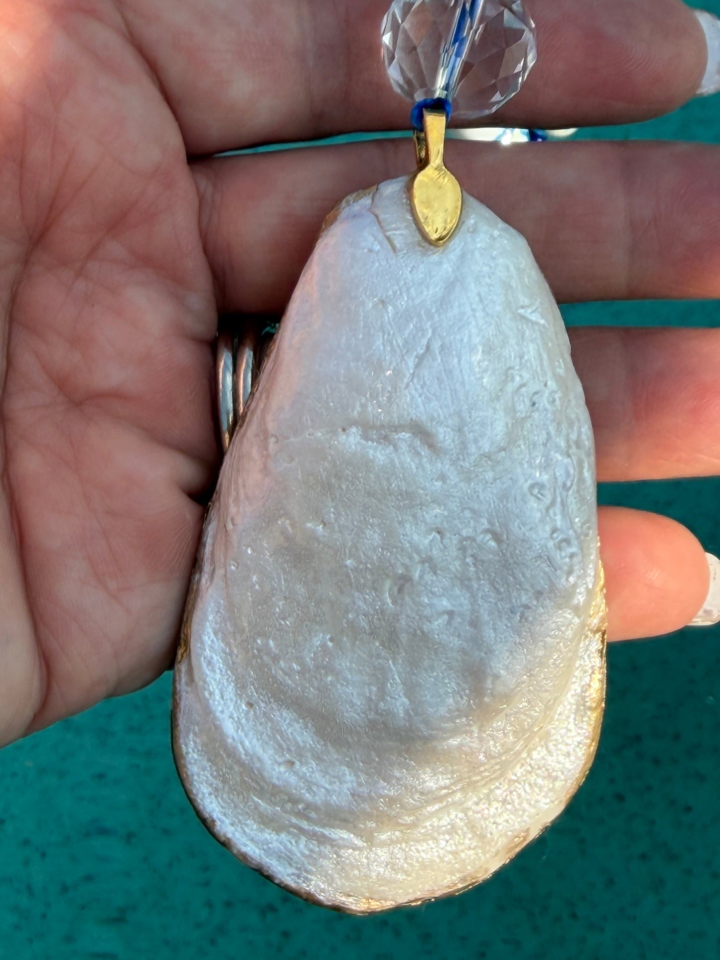 Blue Heron Coastal Keepsake Charm – Handcrafted Oyster Shell Gift