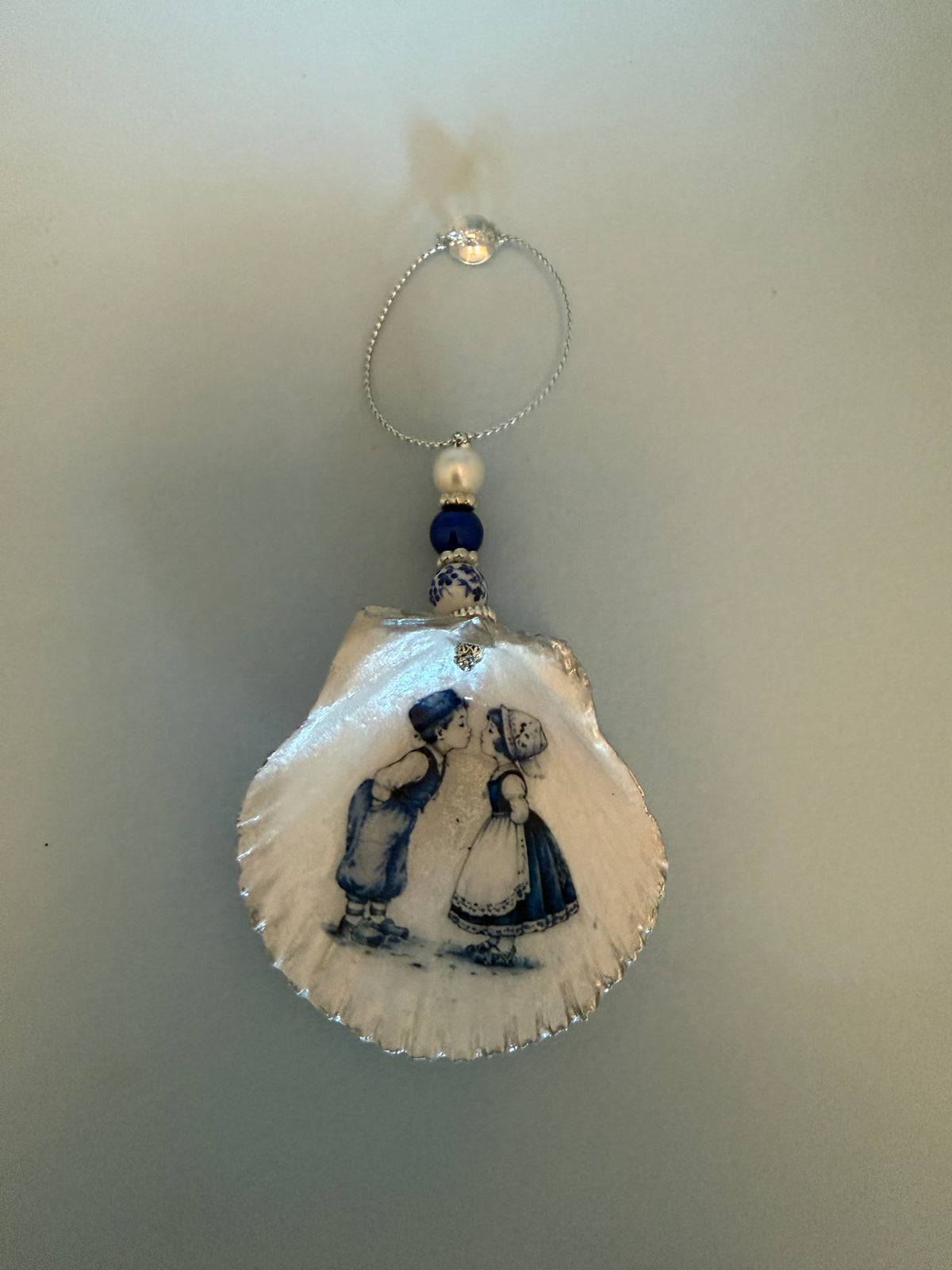 Vintage Blue & White Scallop Shell Ornament & Wine Bottle Charm