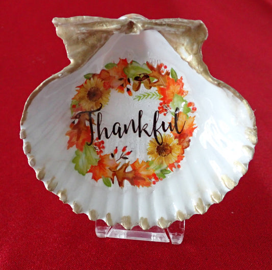 Fall leaves with "Thankful"