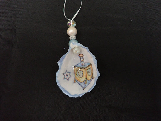 Dreidel- on oyster shell