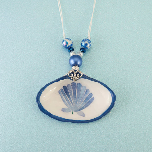 Blue Scallop Shell design- on a clam shell